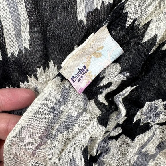 Bindya New York Scarf / Shawl / Wrap Floral Black Raw Hem GORGEOUS India - Picture 3 of 3